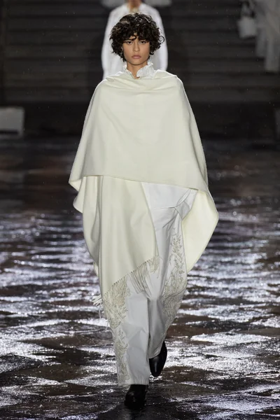 Look 43